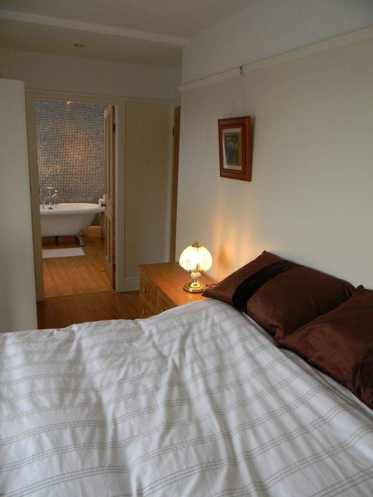 Ugiebrae House Bed & Breakfast Bed & Breakfast Seahouses Exterior photo